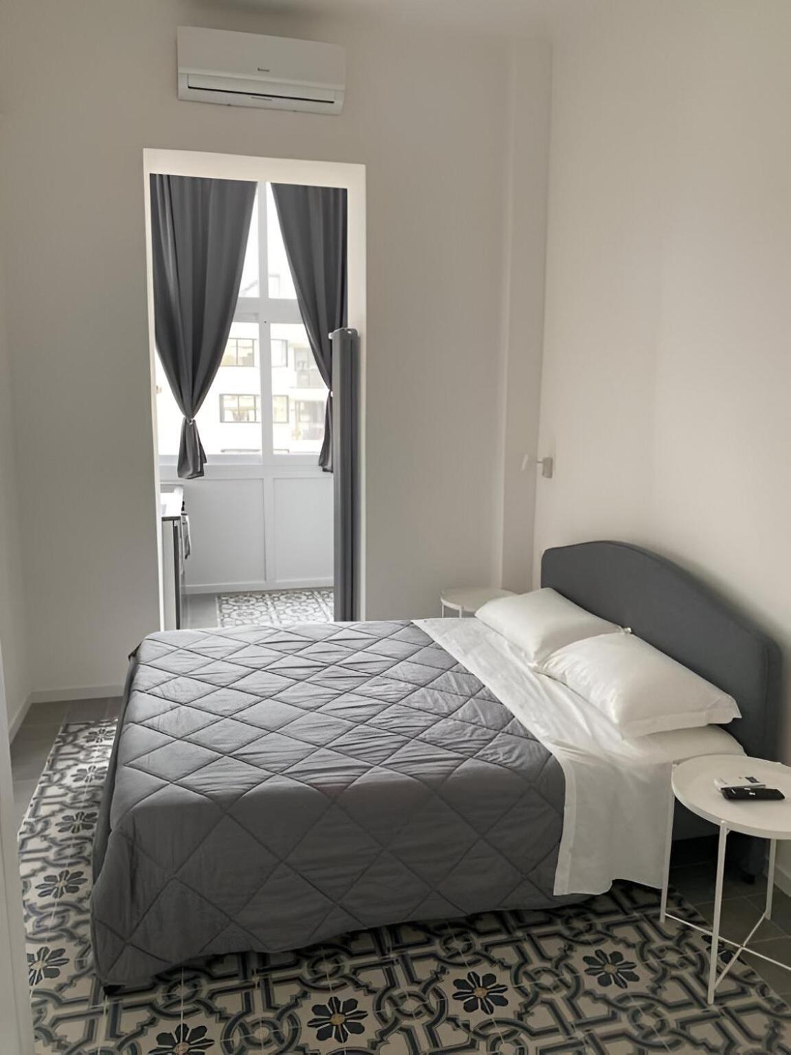 Bari Landlord 242 - Central Station Apartments Екстериор снимка