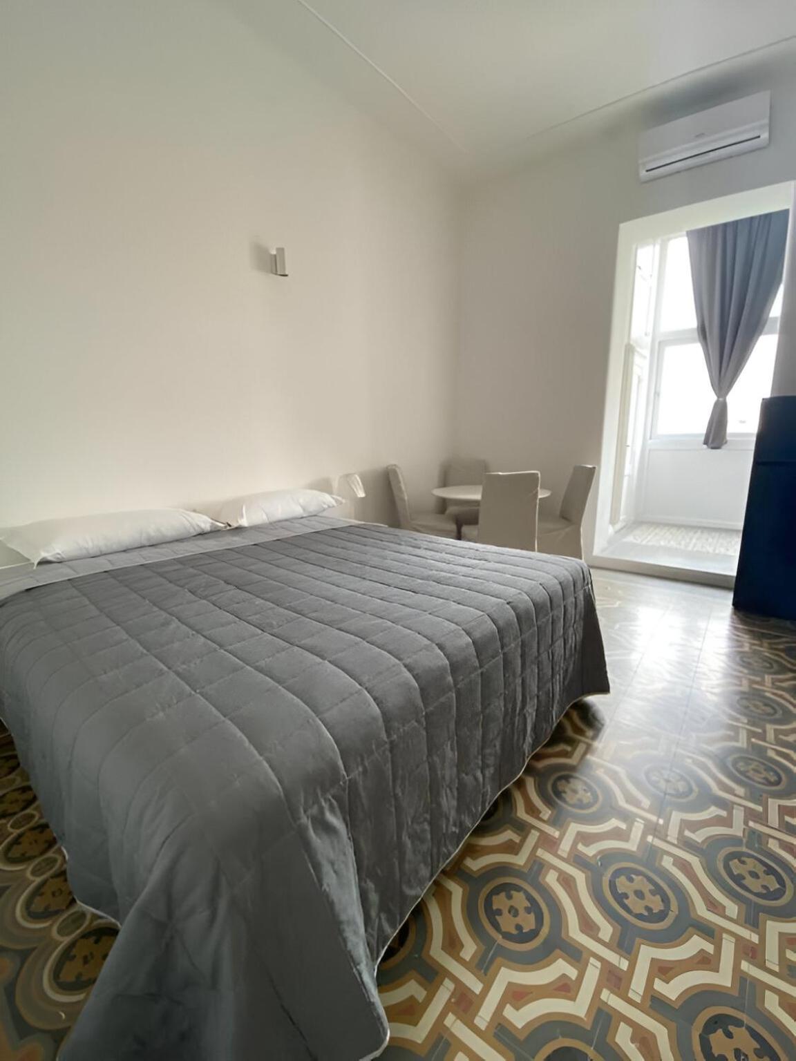 Bari Landlord 242 - Central Station Apartments Екстериор снимка