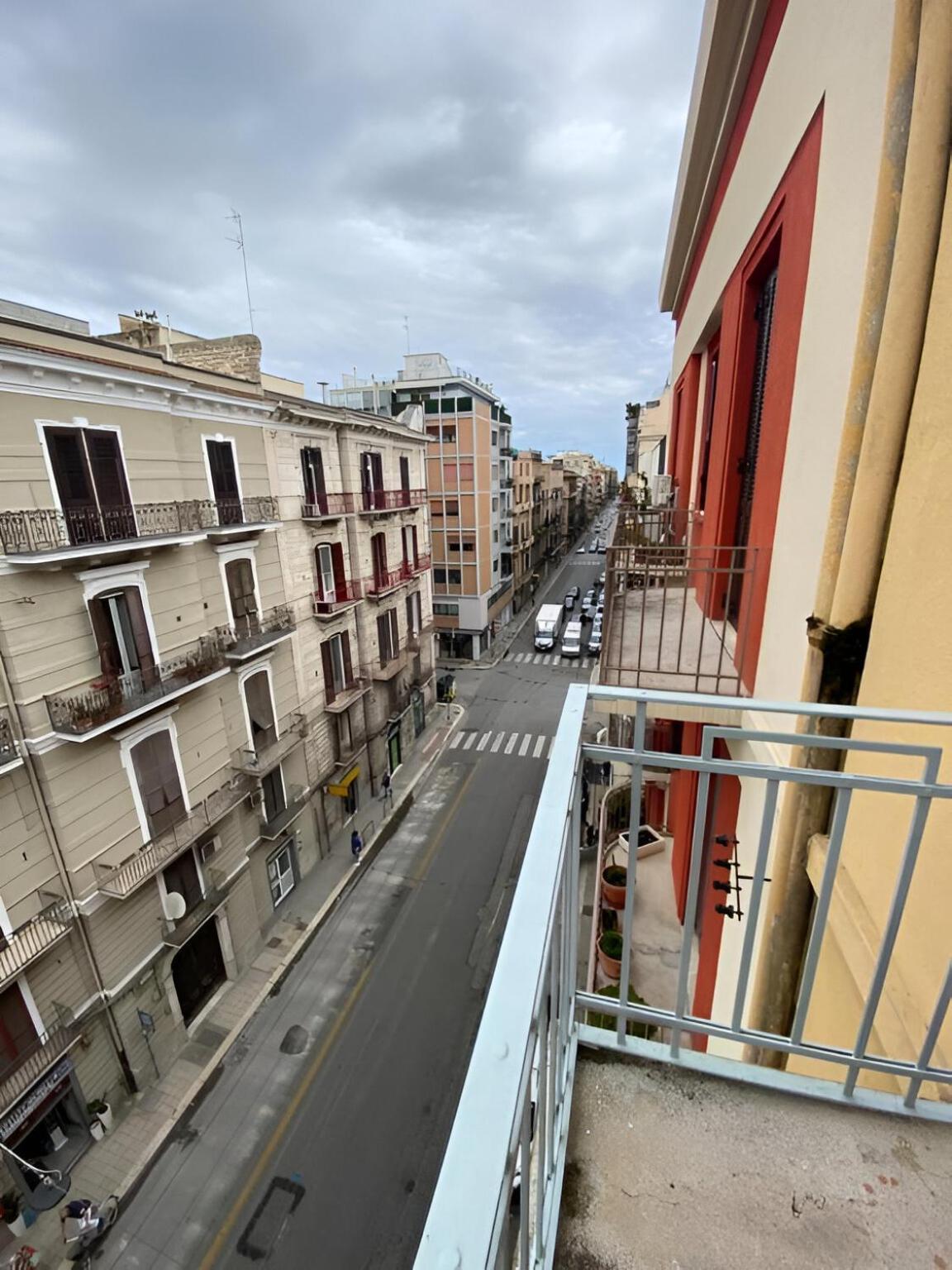 Bari Landlord 242 - Central Station Apartments Екстериор снимка