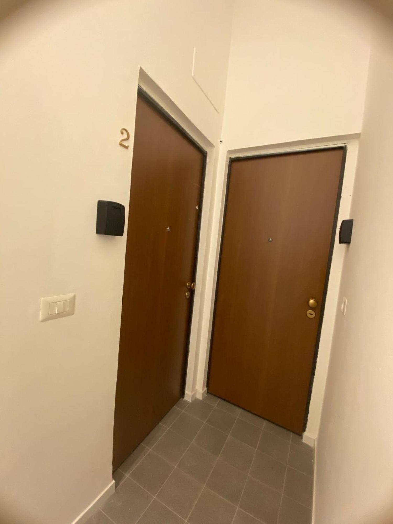 Bari Landlord 242 - Central Station Apartments Екстериор снимка