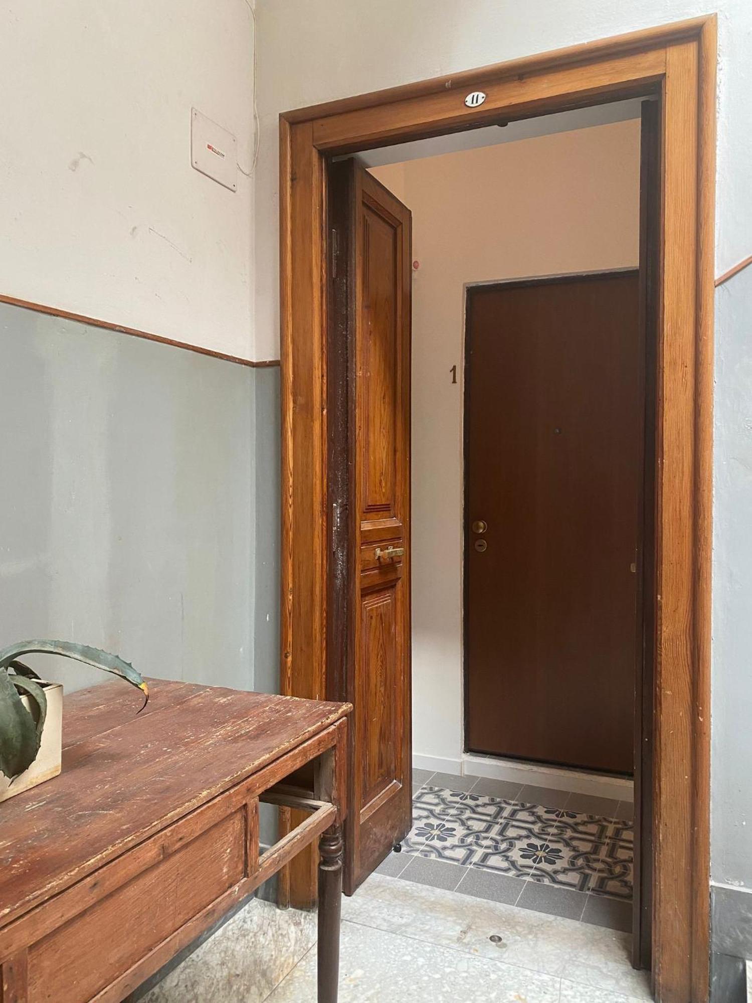 Bari Landlord 242 - Central Station Apartments Екстериор снимка