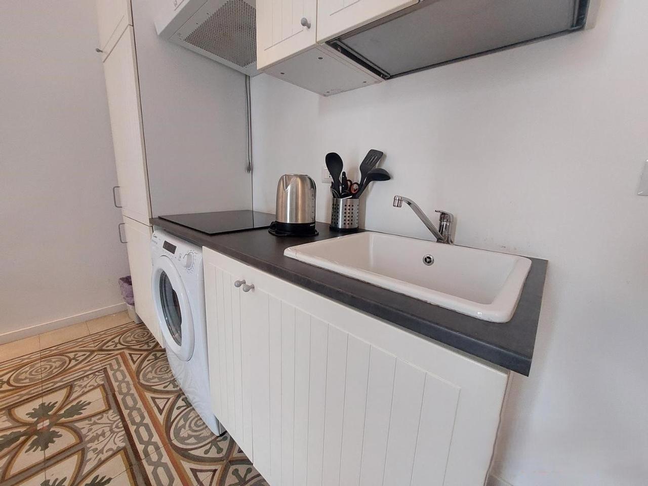 Bari Landlord 242 - Central Station Apartments Екстериор снимка