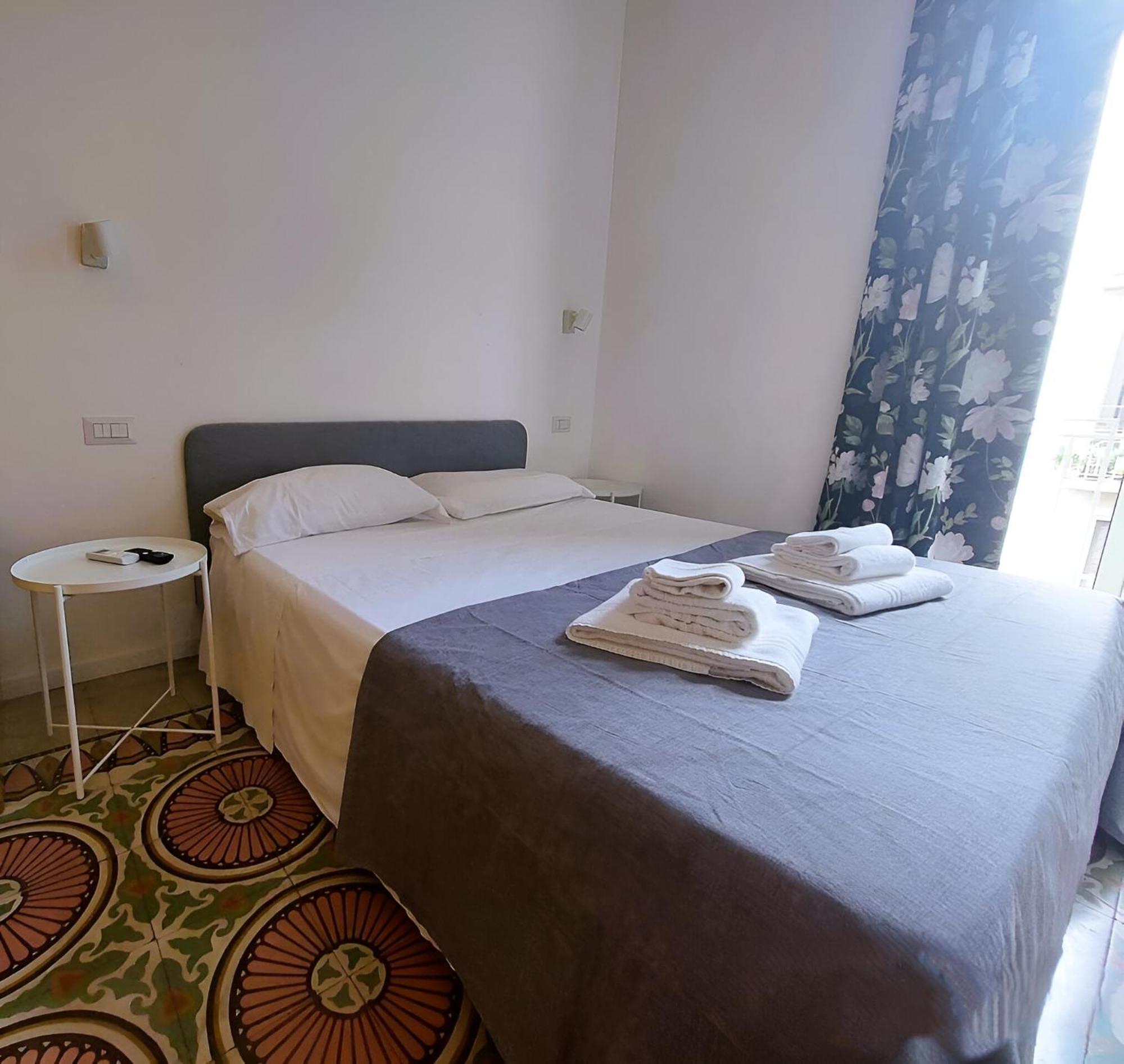 Bari Landlord 242 - Central Station Apartments Екстериор снимка